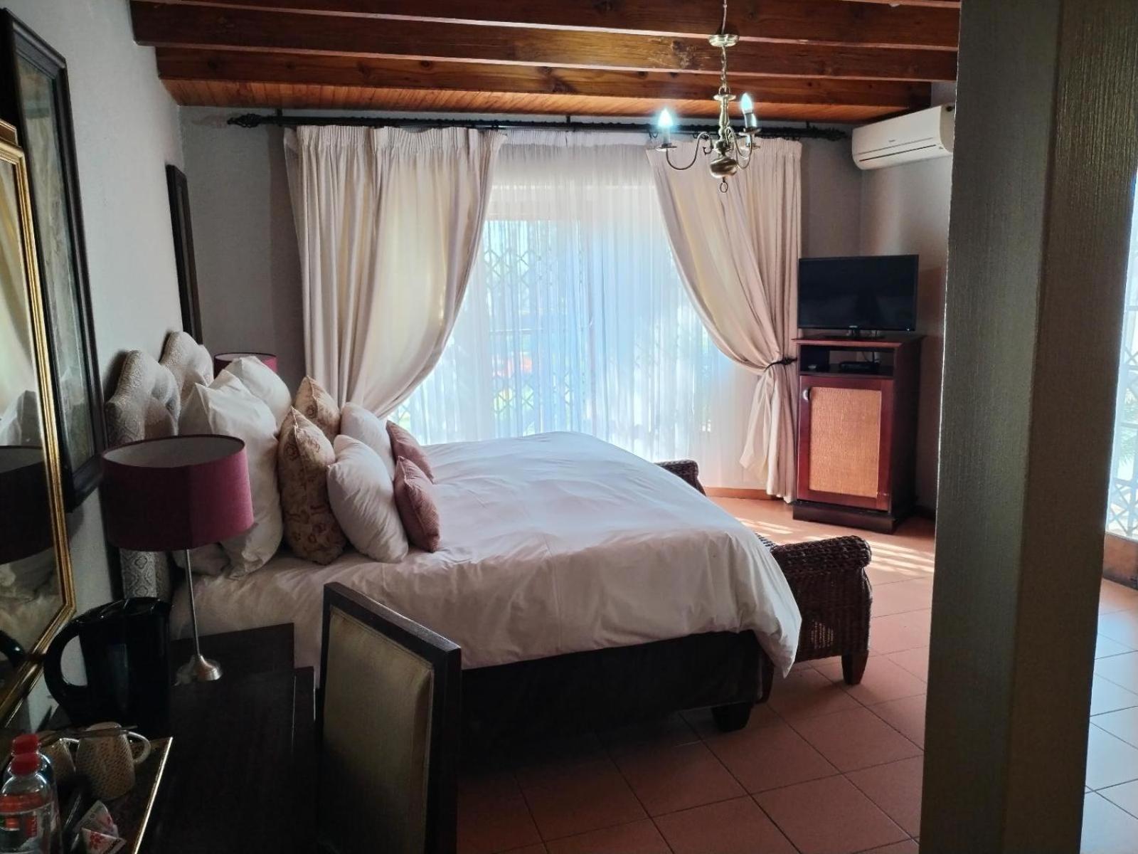 Hole In One Hotel Roodepoort Room photo